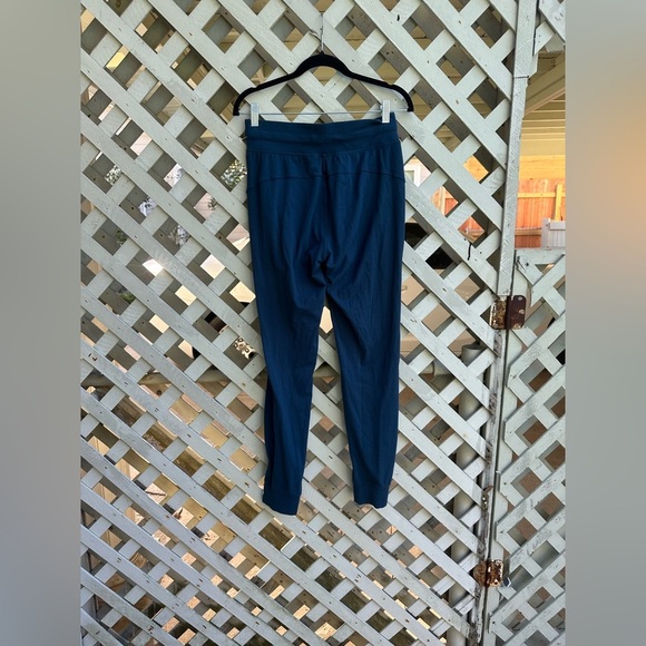 Lululemon Ready to Rulu Jogger - Picture 3 of 4